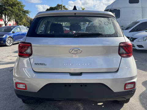 2021 Hyundai Venue SE