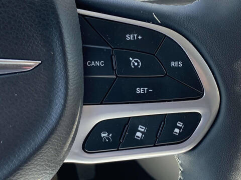 2023 Chrysler Pacifica Plug-In Hybrid Touring L