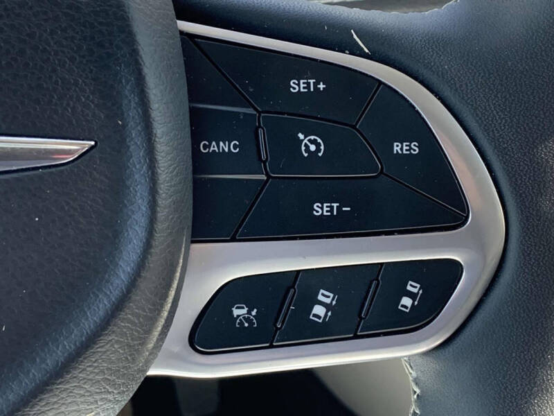 2023 Chrysler Pacifica Plug-In Hybrid Touring L