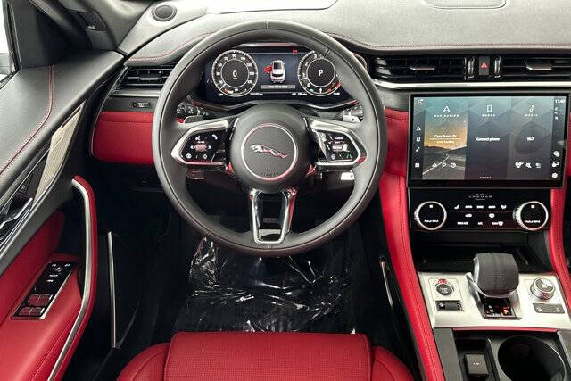 2026 Jaguar F-PACE P250 R-Dynamic S