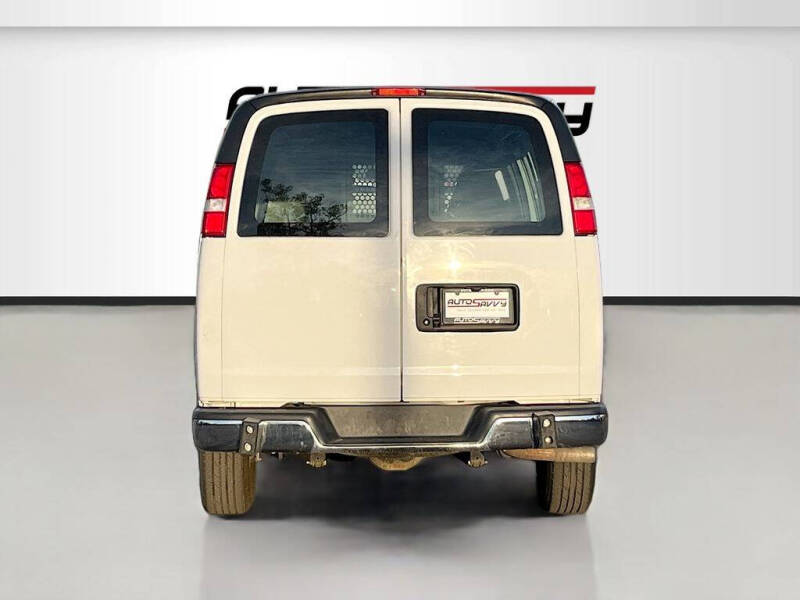 2023 Chevrolet Express 2500