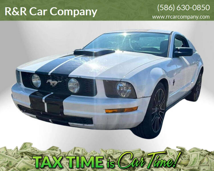 2006 Ford Mustang for sale at R&R Car Company in Mount Clemens MI