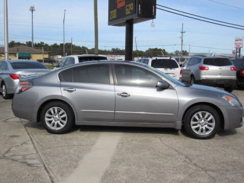 2009 Nissan Altima for sale at Checkered Flag Auto Sales in Lakeland FL