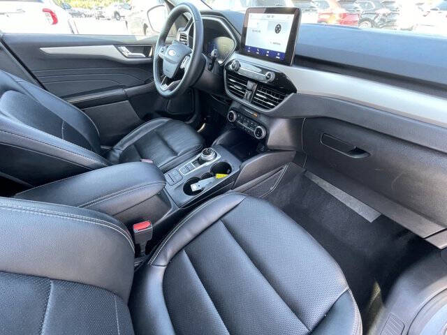 2022 Ford Escape SEL