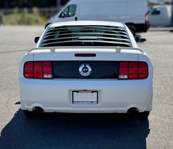 2006 Ford Mustang GT Deluxe