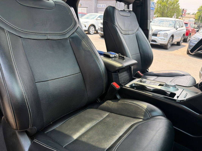 2022 Ford Explorer ST