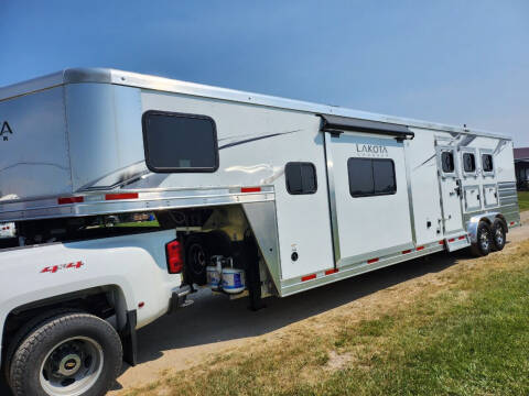 2023 Lakota C8313SR 3 Horse for sale at Swartz Trailer Sales LLC in Harbor Beach MI