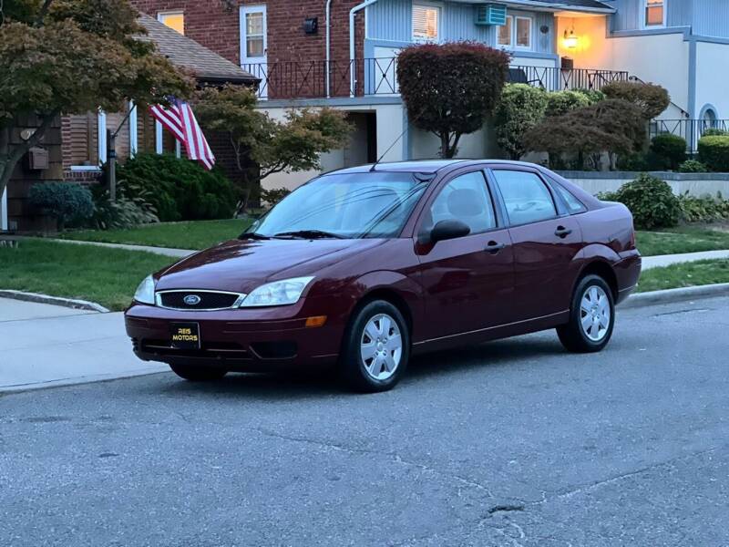 2007 Ford Focus for sale at Reis Motors LLC in Lawrence NY