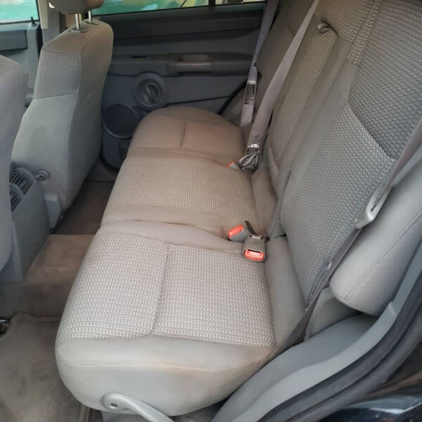 2007 Jeep Commander Sport