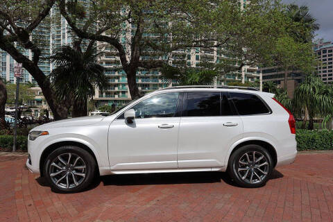 2017 Volvo XC90 T6 Momentum