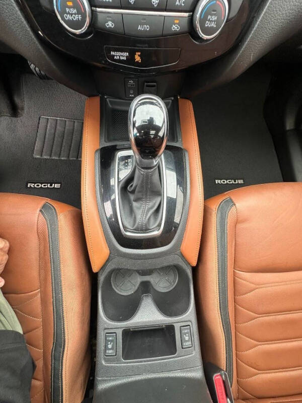 2017 Nissan Rogue SL