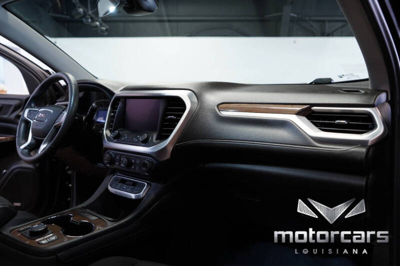 2022 GMC Acadia SLE