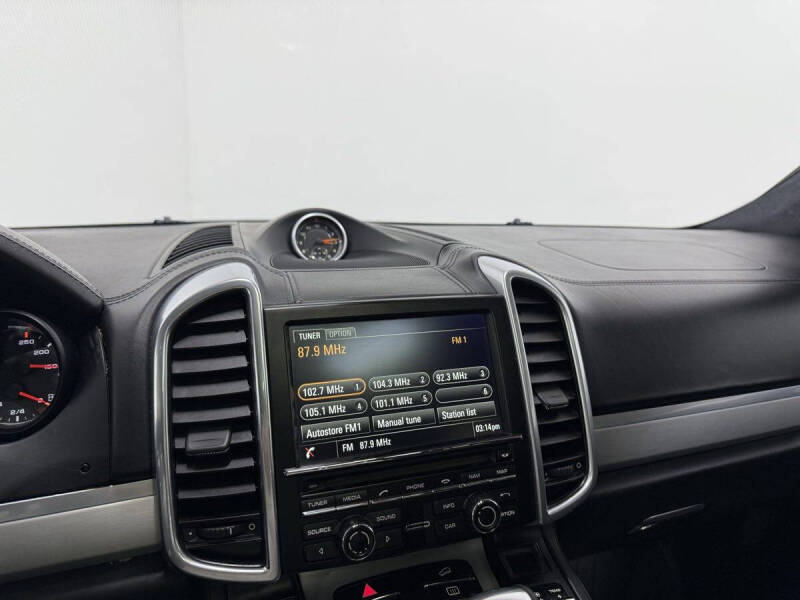 2016 Porsche Cayenne GTS