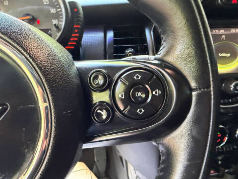 2017 MINI Hardtop 2 Door Cooper