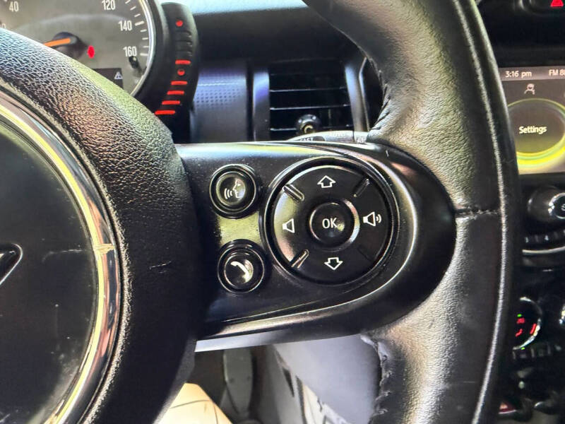 2017 MINI Hardtop 2 Door Cooper