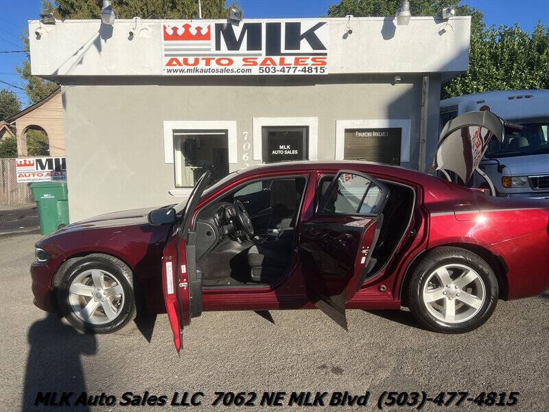 2017 Dodge Charger SE