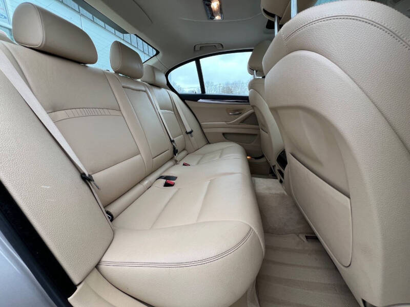 2015 BMW 5 Series 528i xDrive