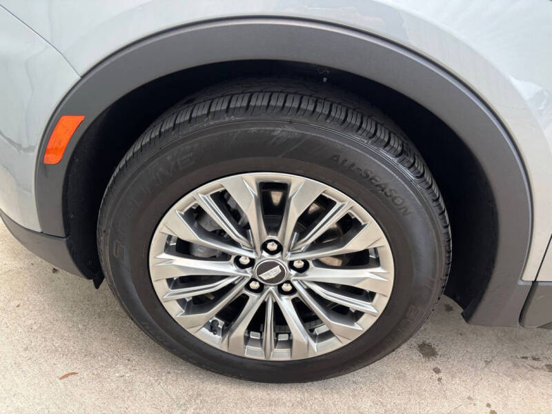 2024 Cadillac XT4 Premium Luxury