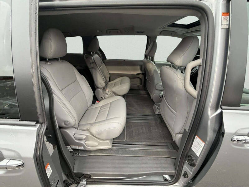 2018 Toyota Sienna XLE 8-Passenger
