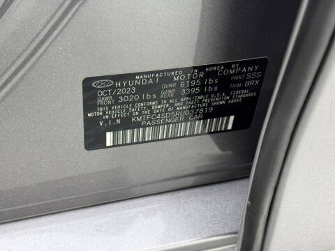 2024 Genesis G90 3.5T e-Supercharger