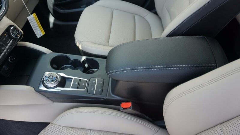 2021 Ford Escape Titanium