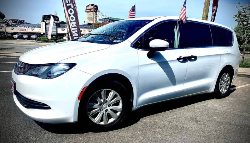 2020 Chrysler Voyager L