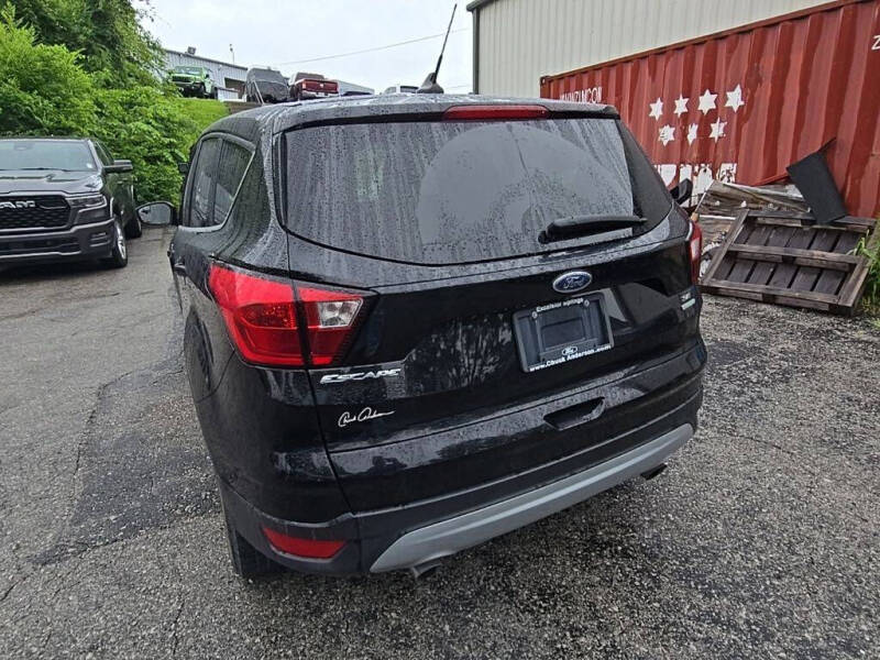 2019 Ford Escape SE