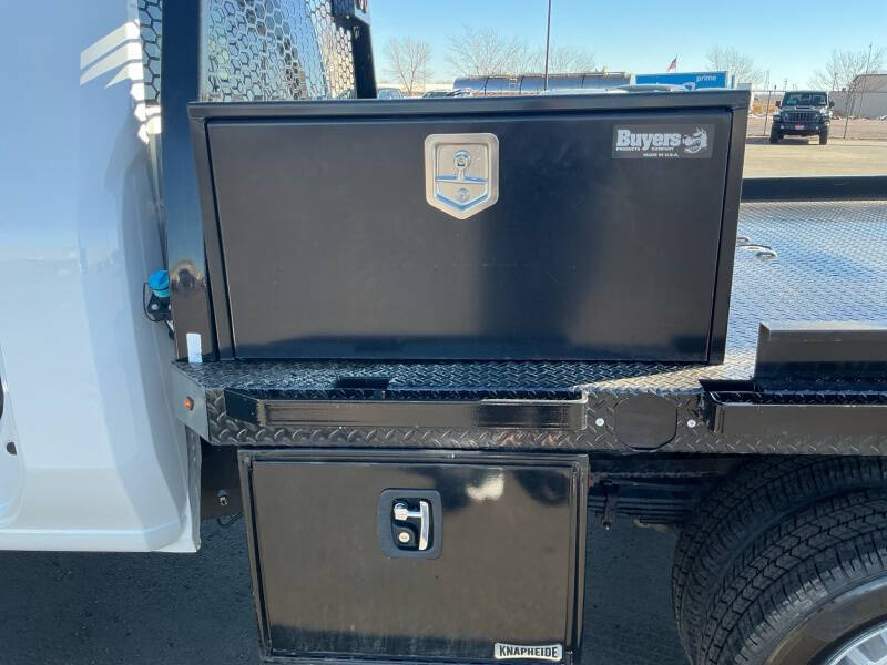 2024 Chevrolet Silverado 3500HD CC