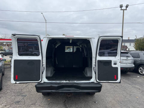 2011 Ford E-Series E-350 SD