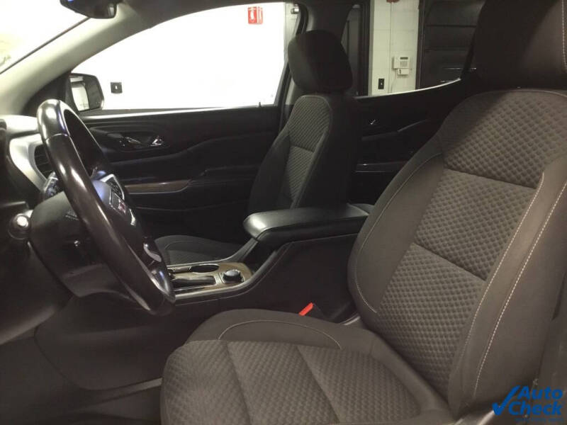 2018 GMC Acadia SLE-2