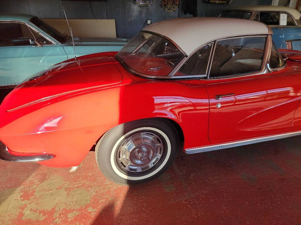 1962 Chevrolet Corvette 13