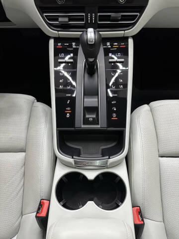 2024 Porsche Macan S