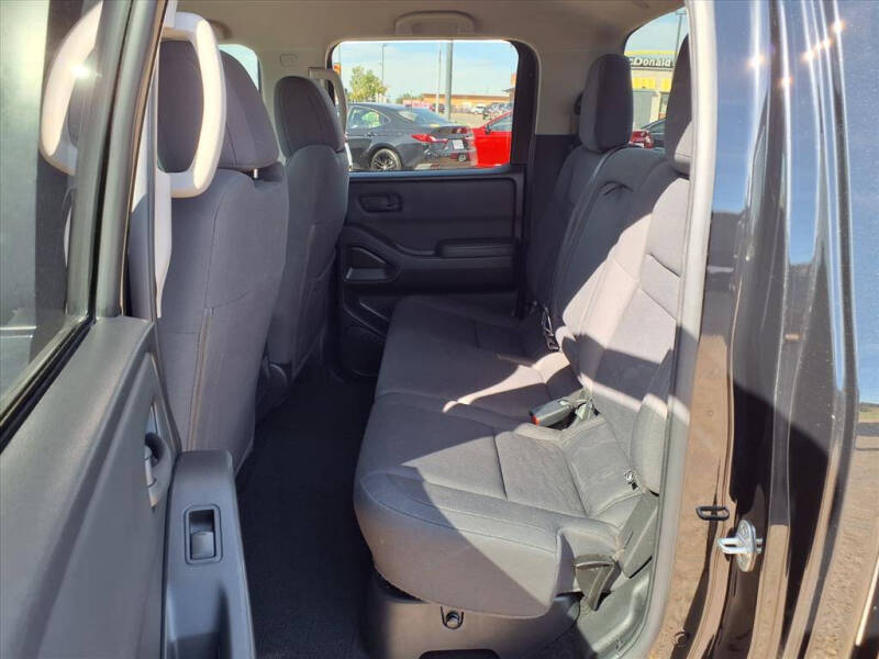 2022 Nissan Frontier S