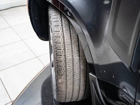 2024 Land Rover Defender 130 P400 Outbound