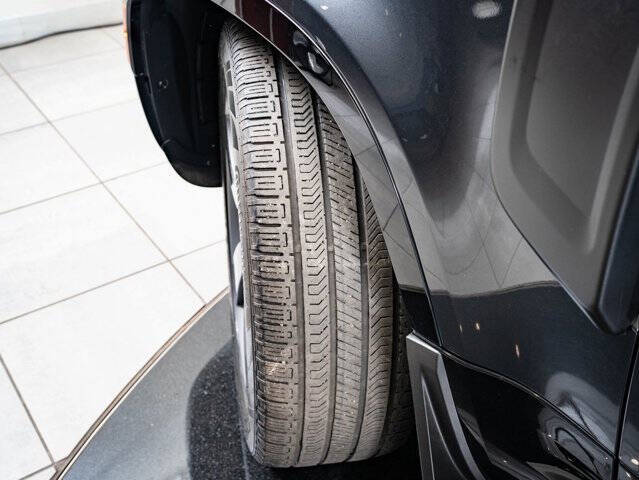 2024 Land Rover Defender 130 P400 Outbound