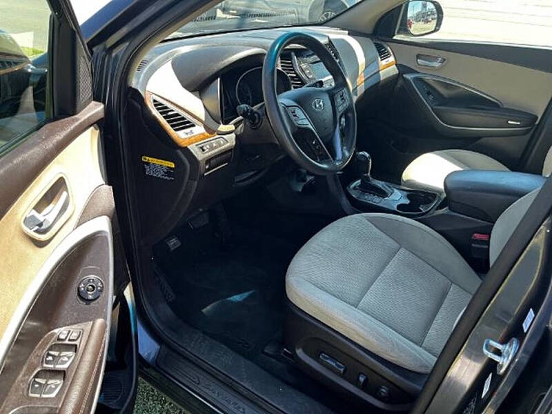 2016 Hyundai Santa Fe SE