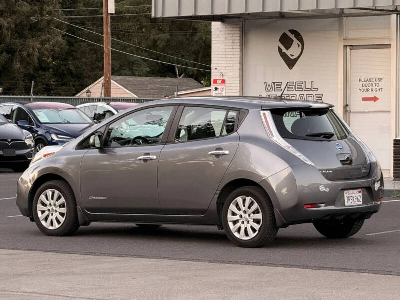 2016 Nissan LEAF S-24