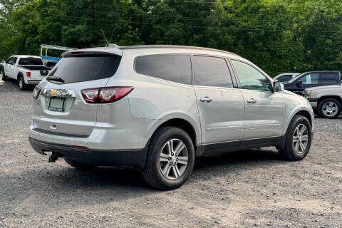2017 Chevrolet Traverse LT