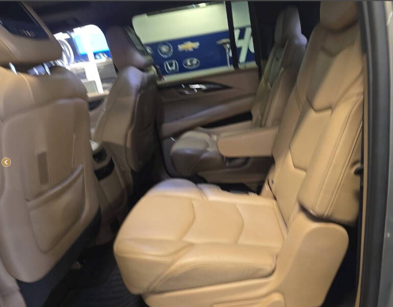 2018 Cadillac Escalade ESV Platinum