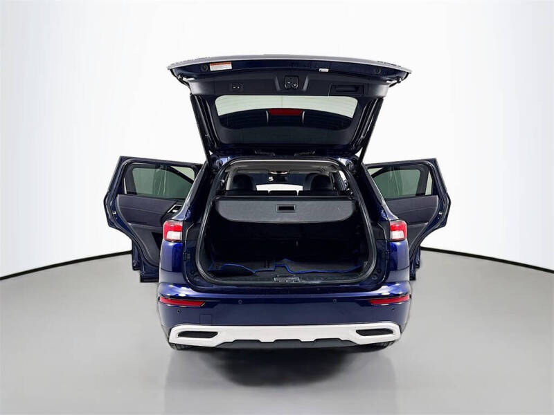 2023 Mitsubishi Outlander PHEV SE