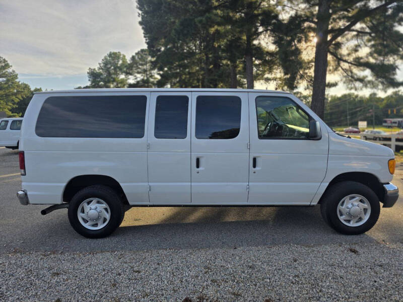 2006 Ford E-Series E-350 SD XLT