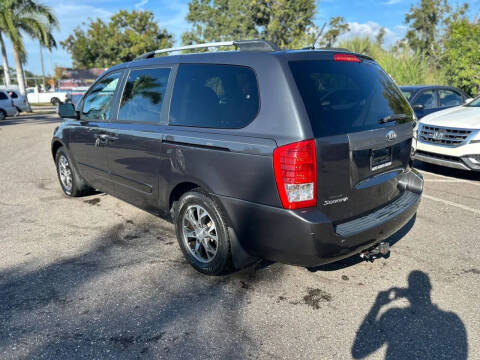 2014 Kia Sedona LX