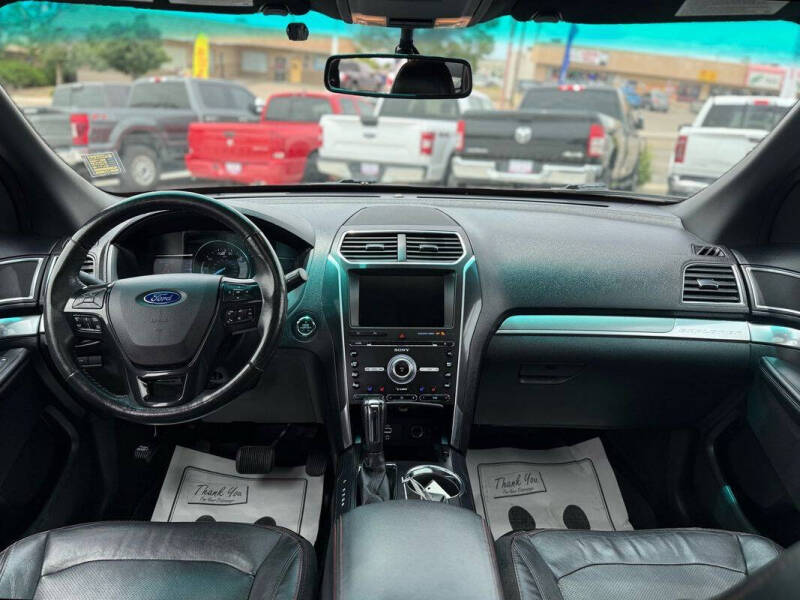 2016 Ford Explorer