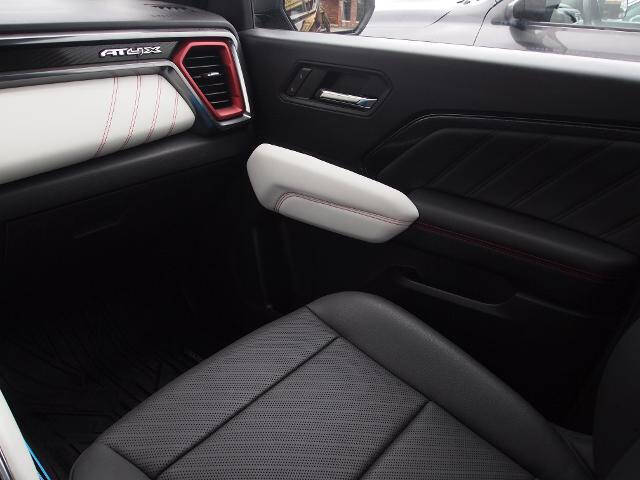 2023 GMC Canyon AT4X