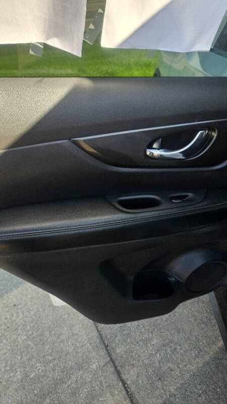2020 Nissan Rogue SV