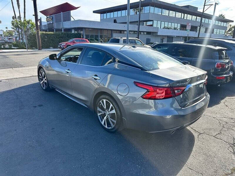 2017 Nissan Maxima
