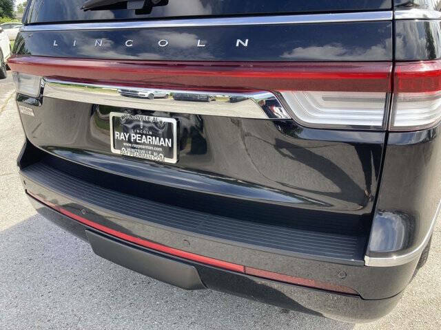 2022 Lincoln Navigator L Standard