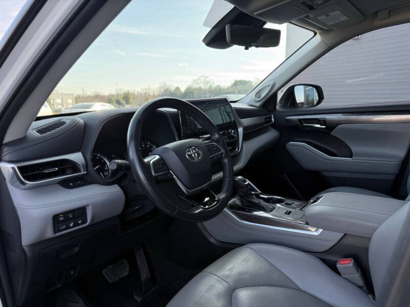 2021 Toyota Highlander Platinum