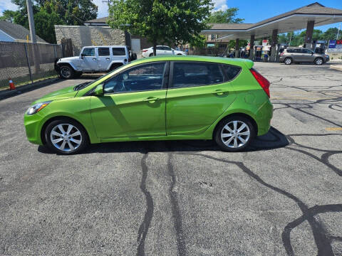 2012 Hyundai Accent SE