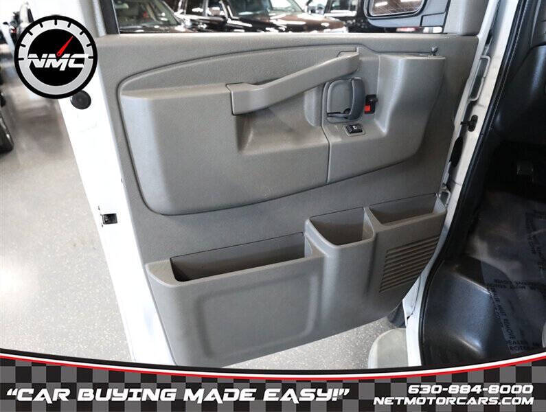 2022 Chevrolet Express 2500